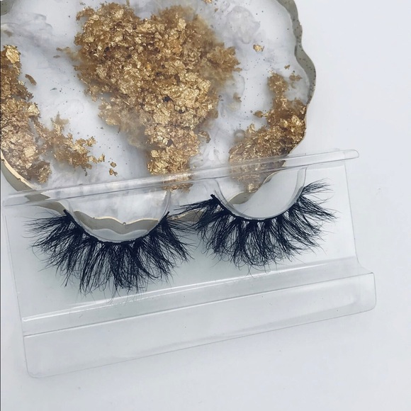 Premium Mink lashes, 25mm Lashes - Picture 8 of 16